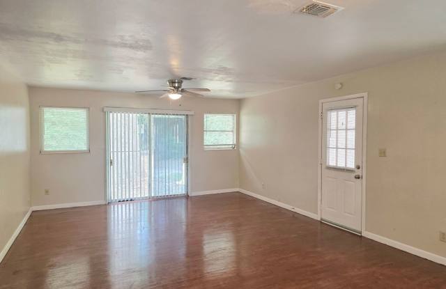 Quaint 3-Bedroom Home Gallery 4