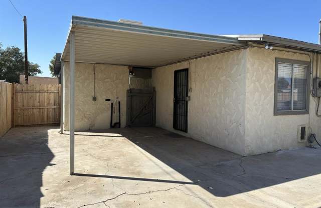 2264 W 19 Street Gallery 3
