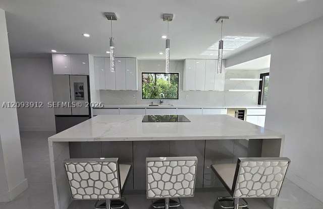 6711 SW 127th Pl Gallery 3