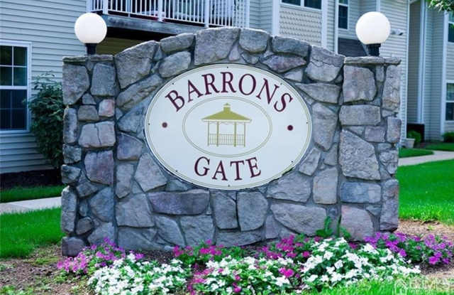 808 dutchess Lane - 808 Dutchess Lane, Woodbridge, NJ 07095