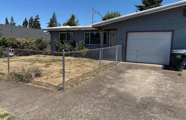 Updated single level 2 bed/1 bath duplex in Springfield! photos photos
