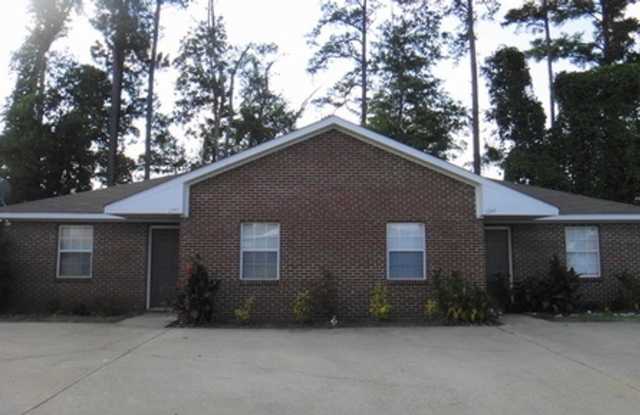 Duplex Available August! photos photos