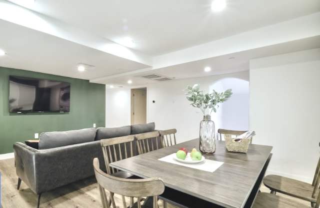 1455 W 36th Street - Co-Living Gallery 3