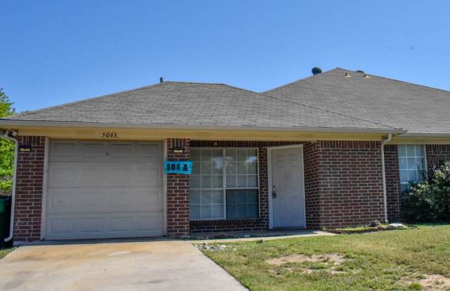 Quiet 3 Bedroom 2 Bath Duplex Decatur TX Gallery 1