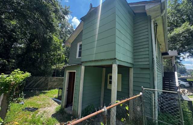 Room in 2 Bedroom Home in Atlanta Gallery 1