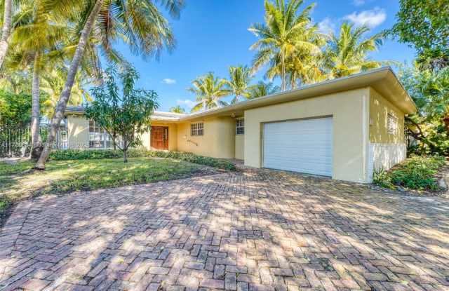 275 N Shore Dr photos photos