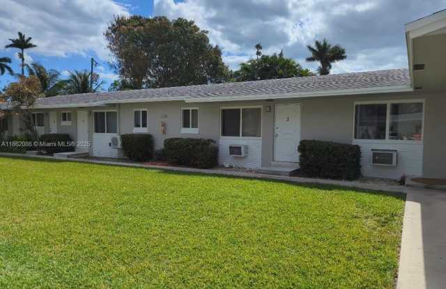 1546 Arthur St photos photos