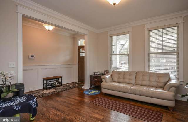 2111 GRAYSON PLACE Gallery 4