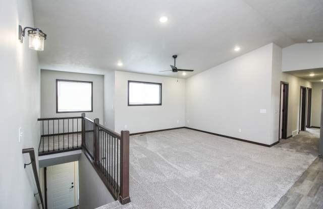 Beautiful 3 bedroom 2 bath unit at 620 Samantha St. in Tea, SD. Gallery 2