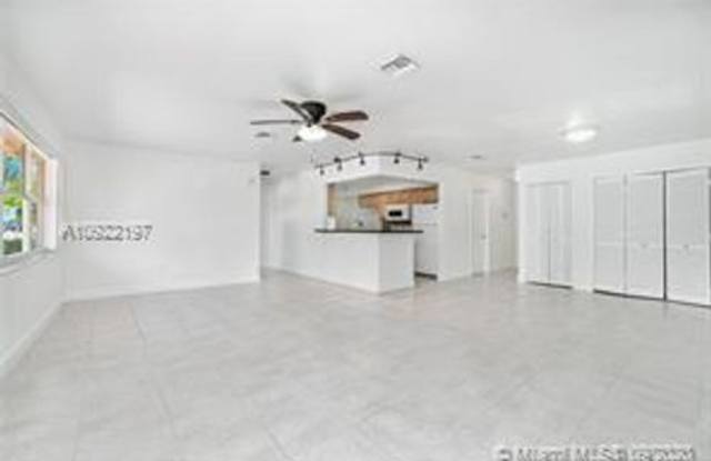 312 Bouganvilla Terrace - 312 Bouganvilla Terrace, Hollywood, FL 33019