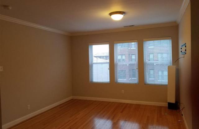 6318 N ROSEBURY #2E | CLAYTON 63105 Gallery 4