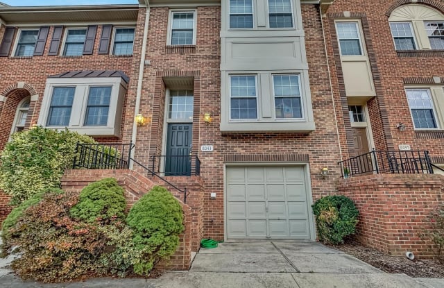8043 MERRY OAKS COURT - 8043 Merry Oaks Court, Tysons Corner, VA 22182