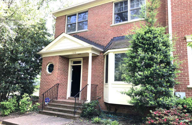 7230 Aynsley Lane - 7230 Aynsley Lane, McLean, VA 22102