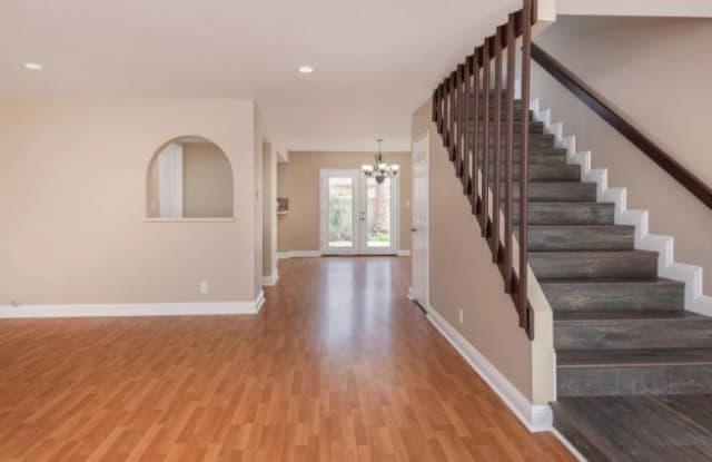 17730 Kingsbury St, Unit 10 - 17730 Kingsbury St, Los Angeles, CA 91344