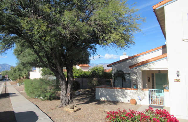 Large (3,825"), Beautiful  Luxurious Eastside Home with Breathtaking Mtn. Views. photos photos
