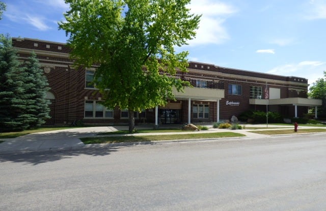 401 7th Avenue South - 227 - 401 7th Avenue South, Lewistown, MT 59457