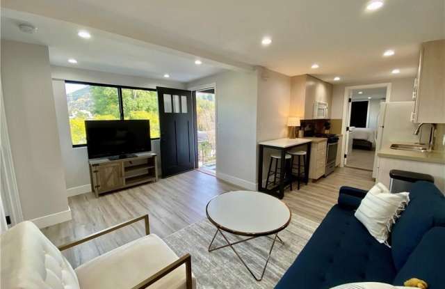 3410 N Knoll Drive - 3410 North Knoll Drive, Los Angeles, CA 90068