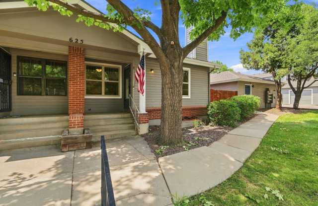 3 bed, 3 full bath - perfect for roommates! Gallery 3