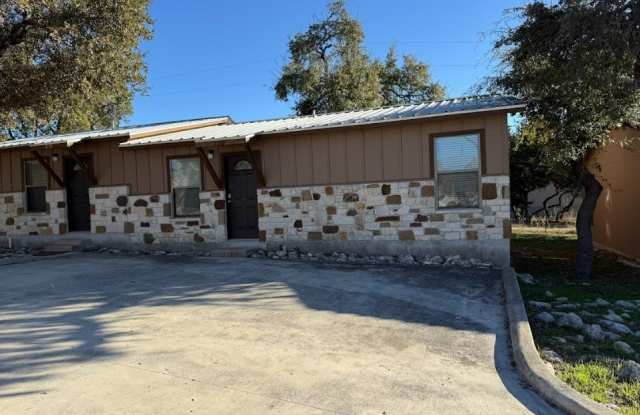 1138 Indian Hollow - 1138 Indian Hollow, Canyon Lake, TX 78070