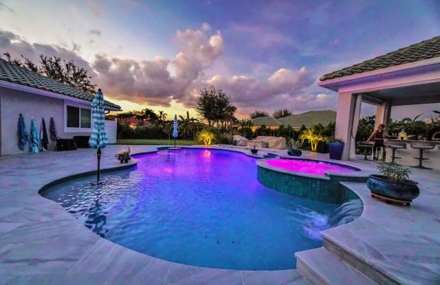 15925 Springhill Court - 15925 Springhill Court, Wellington, FL 33414