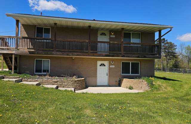UPDATED 2 BEDROOM DUPLEX HOMES FOR LEASE! photos photos