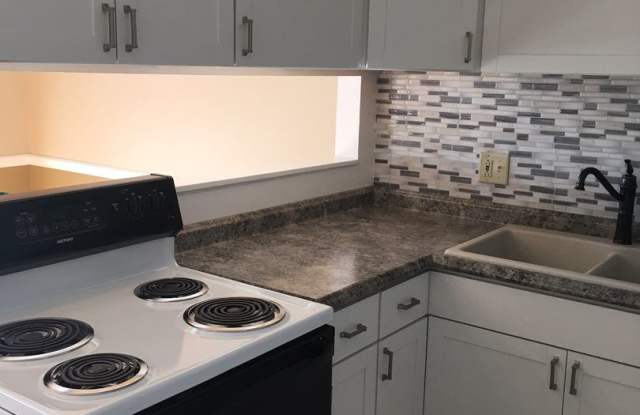 92 Quarry Hill Rd. Unit #2 Gallery 3