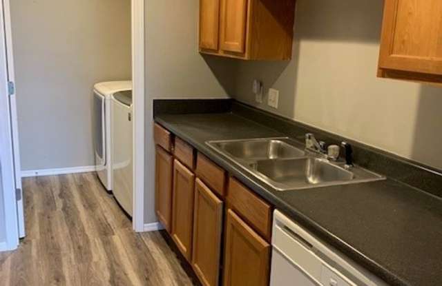 Coming SOON - Newly Renovated 3 Bedroom 2 Bath Apartment for Rent in Branson, MO Gallery 1