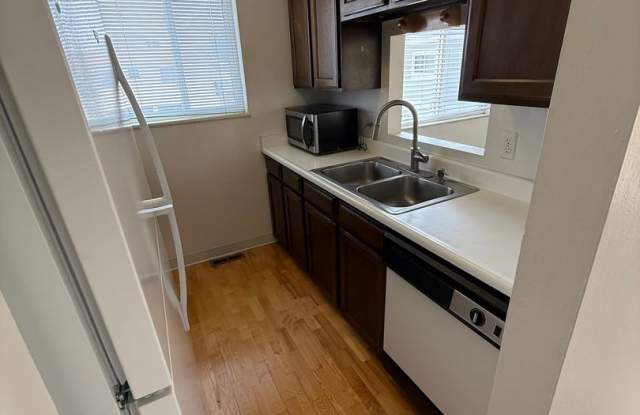 2 Bedroom Arvada Home Gallery 4