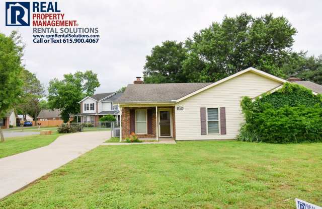Great 3 bedroom 2 bath in Murfreesboro! Fenced in back yard! photos photos