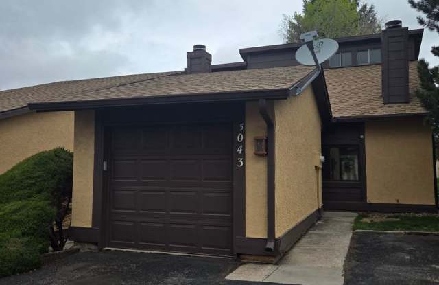 $1600/Month 1 Bed/ 1 Bath Townhome in Village Seven Newly Updated All Electric photos photos
