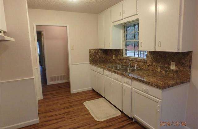 501 Connally Terrace Gallery 2