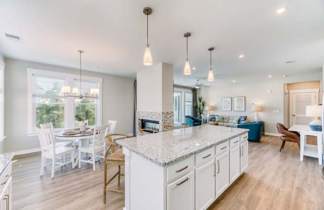 3 Bedroom  2 Bath Condo Available-10/24 Gallery 3