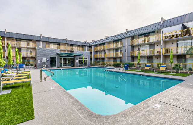 Avenue 19 photos photos