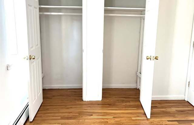 82-81 88th pl Gallery 2