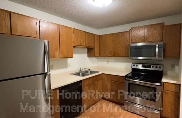 5607 Green Circle Dr Gallery 1
