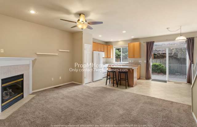 Cozy 3 Bedroom Home Close to Nike  Intel! photos photos
