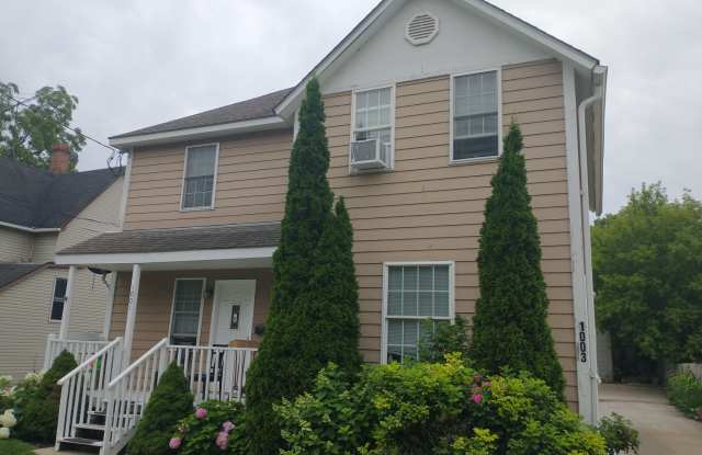 1001 W Grand Avenue - 1 photos photos