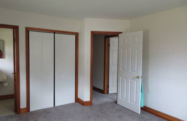 25320 Ferndale Road Gallery 4