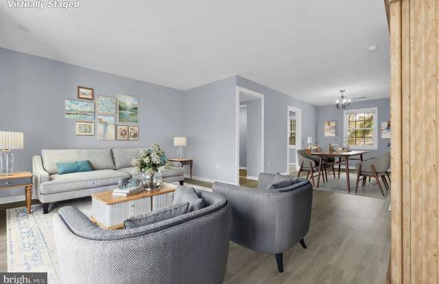 724 QUINCE ORCHARD Boulevard unit: 202 photos photos