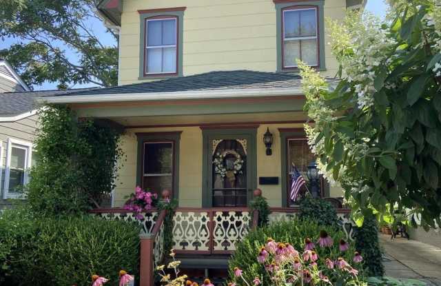 124 Main Avenue Gallery 2