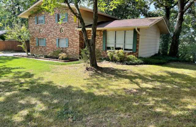 Three Bedroom, Large Lot, Pet Friendly,Hixson! ***Monthly rent $1900.00!*** photos photos