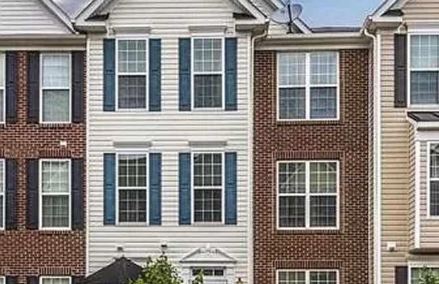 3 Level townhouse in Frederick available early August! photos photos