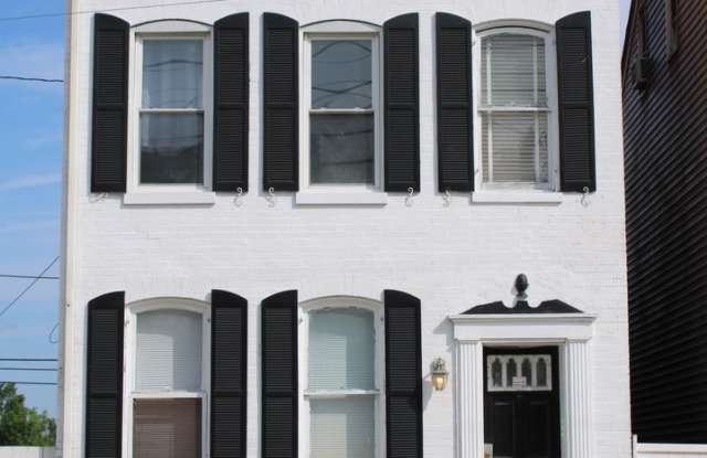 983 E. Philadelphia St, 2nd Fl, York, PA 17403 - 983 East Philadelphia Street, York, PA 17403