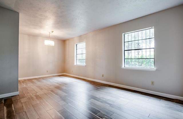 7008 Nandina Drive Gallery 3