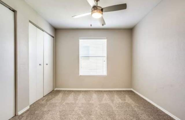 2143 N Austin Ave photos photos
