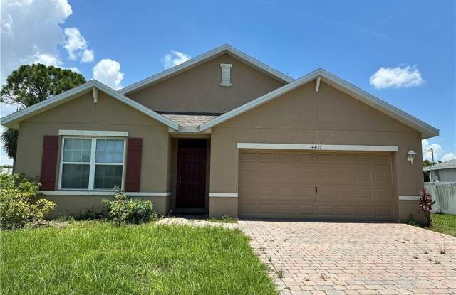 4417 SW 15th Place photos photos