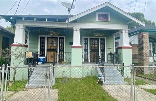 7117 FIG Street photos photos