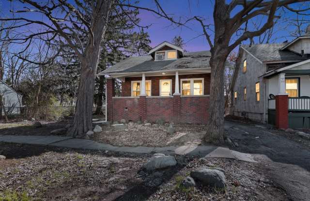 Charming 3BR House in Detroit photos photos