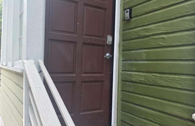 212 W BEACH Place Gallery 2