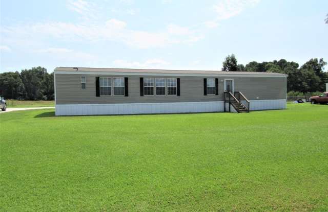 3 BD 2 BA Country Living - 900 North Carolina 241, Duplin County, NC 28572